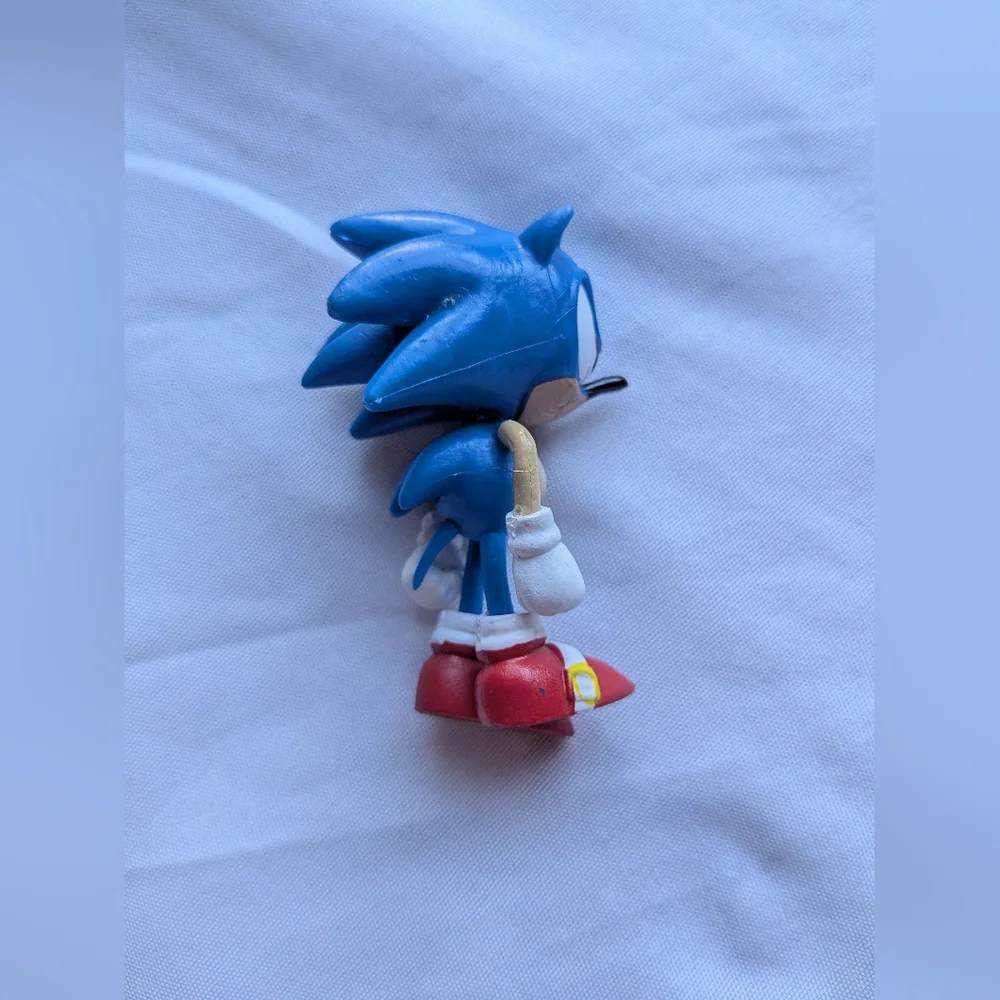 Sonic The‎ Hedgehog Figurine About 2.25 Inches Tall